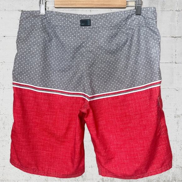 O’Neill Red & Grey Polkadot Surf Swim Board Shorts Size 34 - Picture 3 of 10